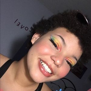 Meet your Posher, Rhanora